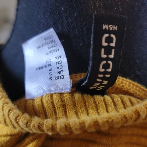 Divided Mustard Color RIbbed Sweater - Picture 3 of 8